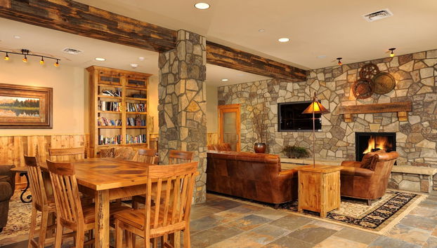 Jackpine & Black Bear Condos by Vail Resorts - Foto 2, Salón en el vestíbulo