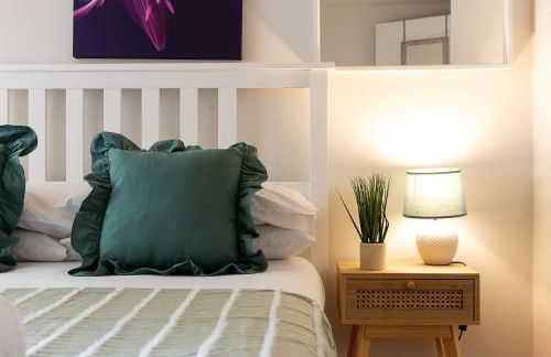 Town Centre Apartment with FREE Parking - Foto 17