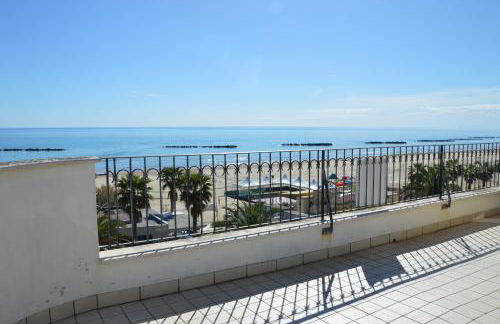 Mansarda Fronte Mare con servizio spiaggia incluso a Roseto degli Abruzzi - Foto 37