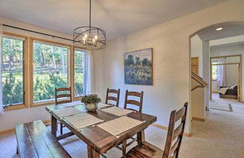 Spacious Evergreen Home with Picturesque Views - Foto 9