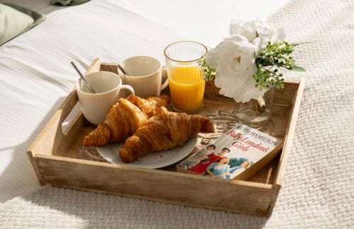 Woodland Art Studio - Cosy Woodland Studio with Private Hot Tub - Photo 9