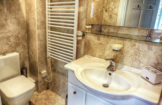 Woodbine Cottage - Photo 8