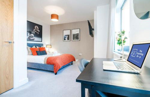 TheCountingSheep - Heathrow in 15 mins - Glass Balcony - Dedicated Workspace - Foto 7