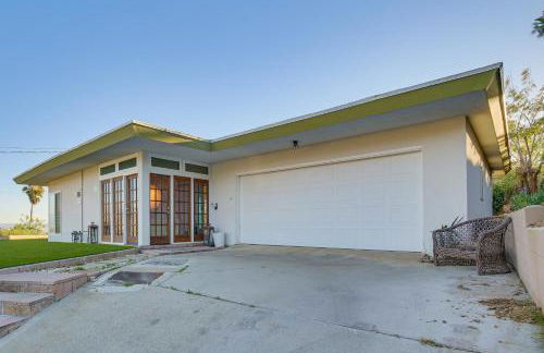 Stunning MCM Escape with Mtn Views in San Bernardino - Foto 34