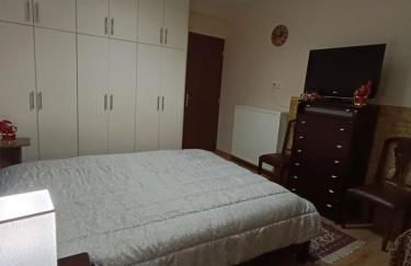 Νύμφη Ηχώ, Θέα στα βουνά κάτω από το Ρολόι - Foto 12