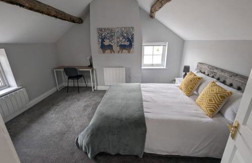 31 High Street - Modern & Stylish 2-bed Apartment - inc parking - Photo 16