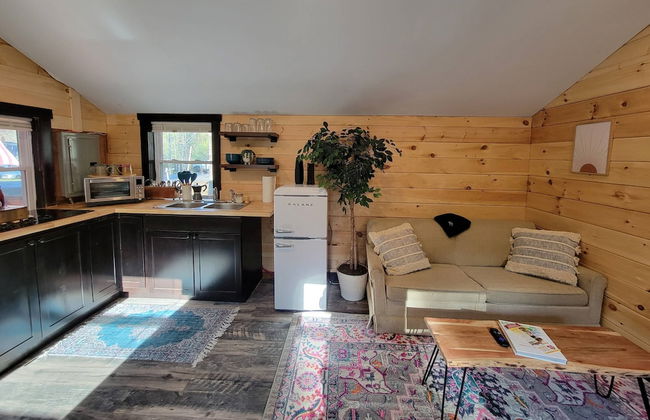 Travelers Haven - Photo 9