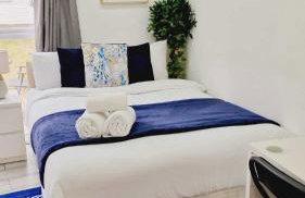 Central Harrow Cozy Apartment with free parking - Photo 21