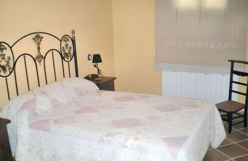 Family Apartment with Mountain View in Hueva - Foto 5