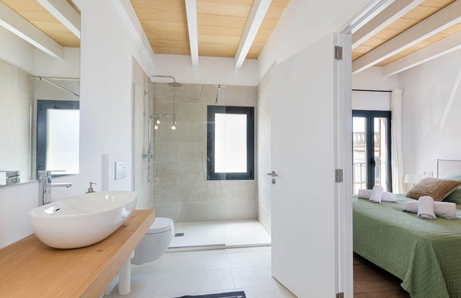 Villa With Private Terrace - Photo 26