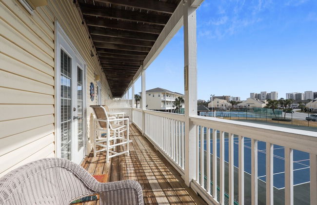 SPC 4133 Beautiful Tennis Court 2 bedroom with free beach set up for 2 by RedAwning - Foto 42