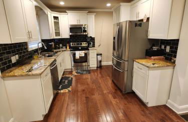 Spacious Newly Renovated Home - Foto 5