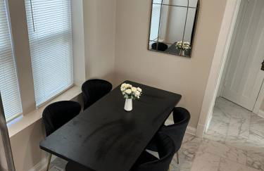 Chicago 1BR, Stylish Stay with Workspace - Foto 13