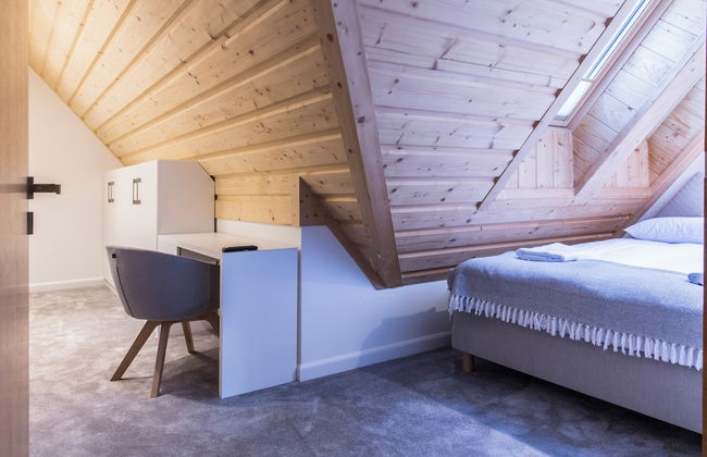 Royal Hill Residence - Photo 3