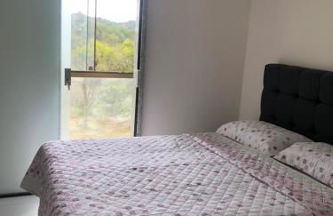 Flat no Condomínio Paraíso Serra Negra - A 200m da Bodega de Véio - Foto 28