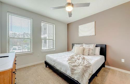 XL 1BR 2-King Beds Near Mayo Pool Gym Workspace - Foto 40