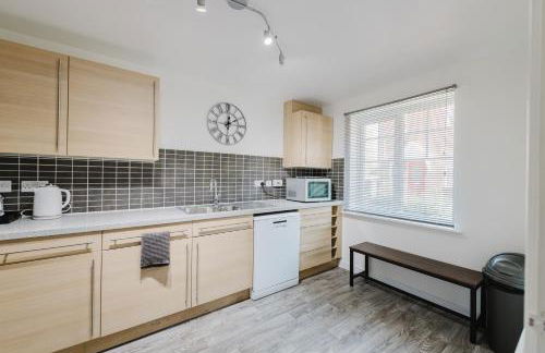 Grantham Stays, 3BR Home, Long Work Stays & Parking - Foto 7