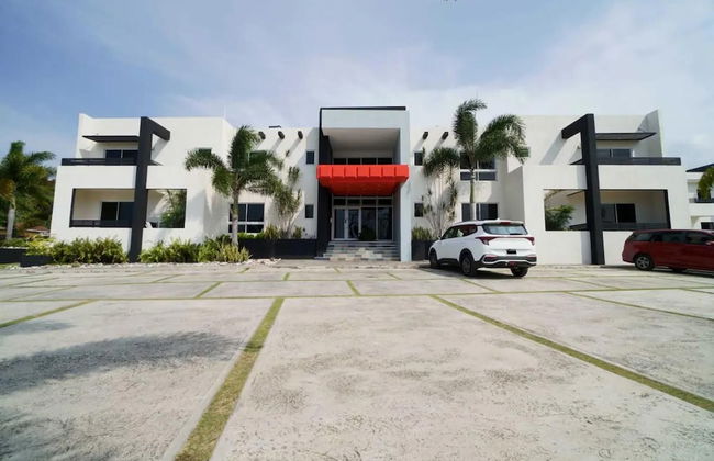 Apt - Gated Community-sleeps 4-balcony-parking - Foto 24