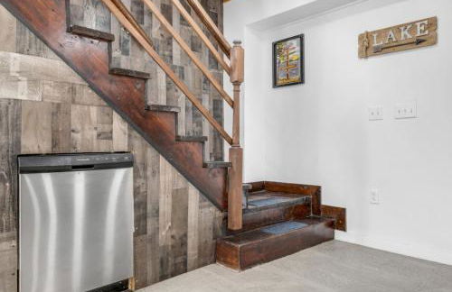 Twin Pines Retreat - Lake, Firepit and Games - Foto 62