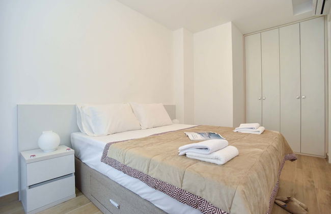 ROYAL GARDENS Apartments - Photo 14