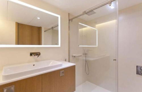 Lujoso Apto con piscina infinita - Photo 7