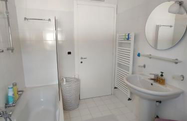 Nice apartments lake view & free parking - Photo 18