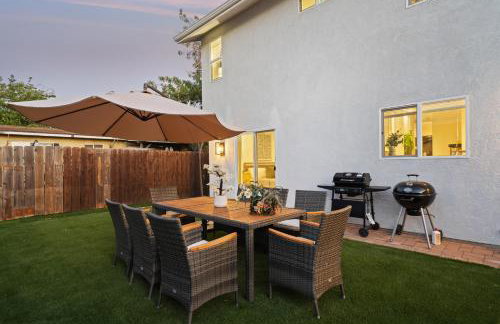 Entire Private Home with 3 Bedrooms 2 Bathrooms, with Garage, Gated Yard, King Bed House, Available Now - Foto 3