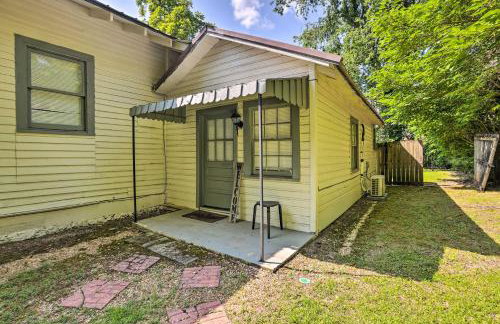 Quaint Leeds Studio with Yard about 18 Mi to Birmingham! - Foto 3