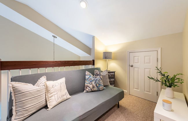 Highland Hideaway by Avantstay Group Poconos Retreat w Patio Game Room - Foto 47