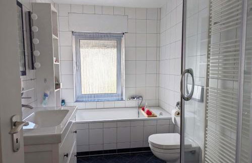 Charmantes kleines Gästehaus PIA, zentral in Bedburg - Foto 4