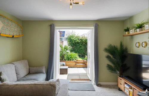 Stylish Home with Private Parking & Garden - Foto 2