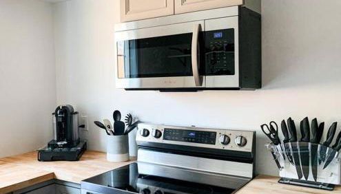 Riverwalk Retreat: Spacious, Hot tub, near Autzen - Foto 5, stove, pet friendly, minibar