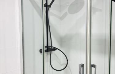 Céntrico, reformado, frente a playa de Alicante y piscina - Photo 14