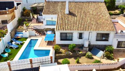 Evans Realty AL Villa & Piscina & Garaje & Playa - Photo 2