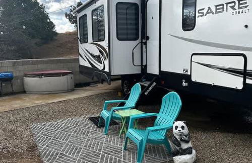 Puffy Panda RV-Hot Tub-Sleeps 2 - Foto 6