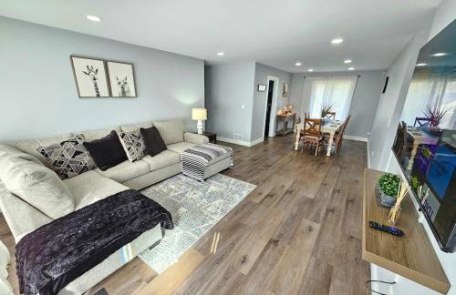 Modern 4BR Near Six Flags & Naval Base - Foto 10