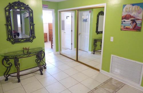 Perfecto Mundo 3, Orlando Area 5BR-2BA-Outdoor Pool-Jacuzzi-Billiard - Foto 2