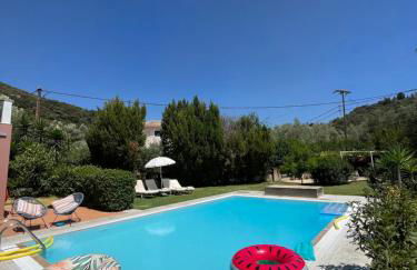 Gialos Villas 1-2 With a Private Pool - Photo 6