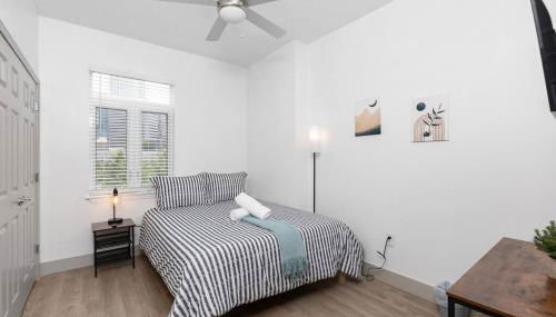 The Tar Heel - Stylish 4BR with City Views - Free Parking - Gym - Foto 4