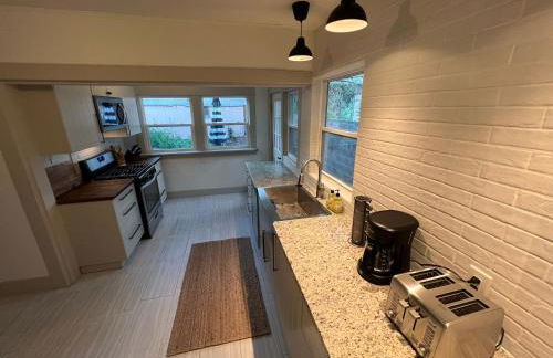 Downtown Williams, walk everywhere, remodeled - Photo 7