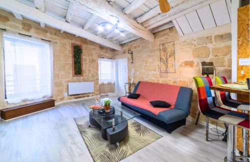 Immeuble 3 Apparts Centre historique St Gilles MaisoncarreeConciergerie - Photo 1