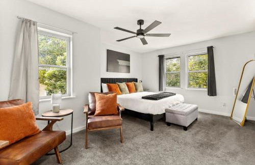 Spacious Retreat with Pool & Hot Tub - 10 Minutes to Downtown - Foto 24