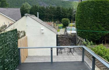 4-6 Guests in centre location with stunning views - Photo 20