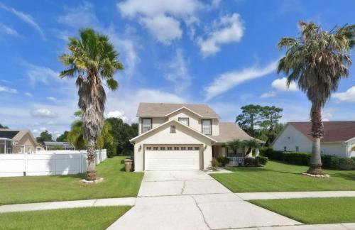 Family Vacation Home in Quiet Community with Private Pool and Spa - Foto 10