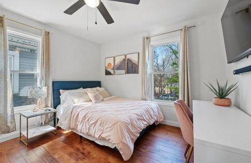 Cozy escape with Hot Tub, ideal for family & friends - Photo 18