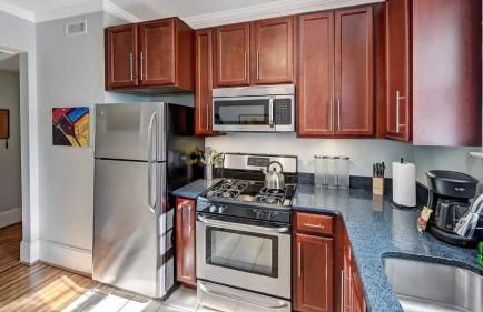 Chic Comfortable 2BR with Porch near Dilworth - Foto 16