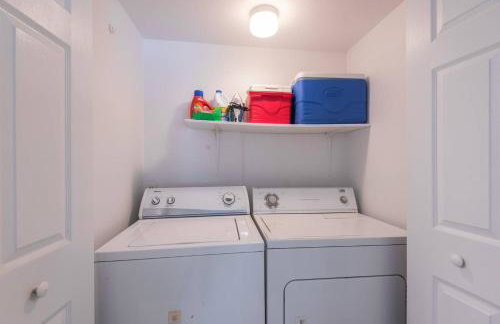 Private Beach Access 2 Pools Waterfront Oasis - Foto 28