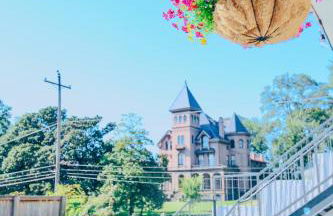 The Moose #11 - Luxe Modern loft with King Bed, Free Parking & Wi-Fi - Foto 8