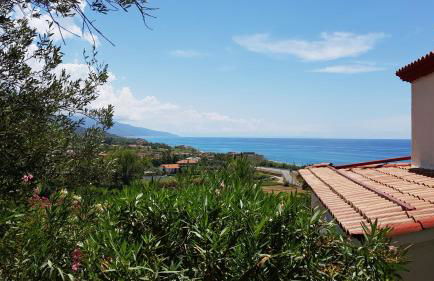 Villa Anna - Mansarda vista mare con giardino e patio - Photo 3
