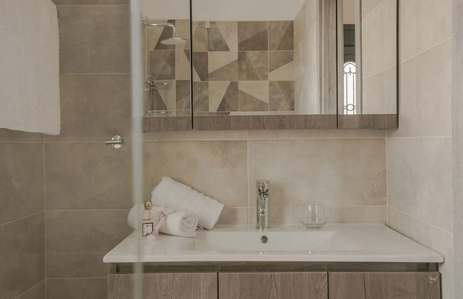 Queen Bee Residence - Photo 56